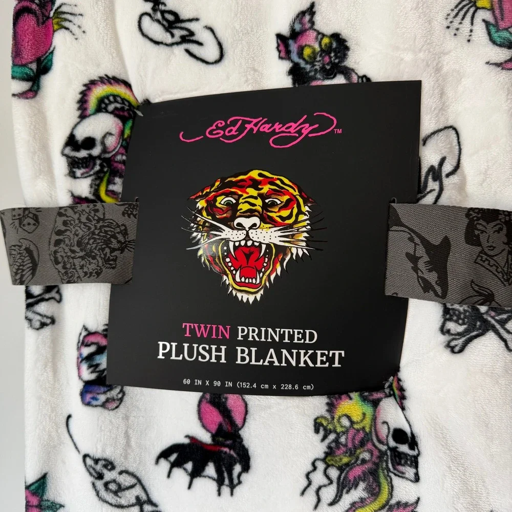 New Ed Hardy White Twin Blanket 60x90 Bunny Skulls Dragon Pink Gothic Y2K